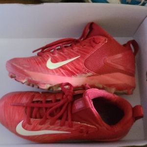 Nike kids baseball cleets size 3Y
